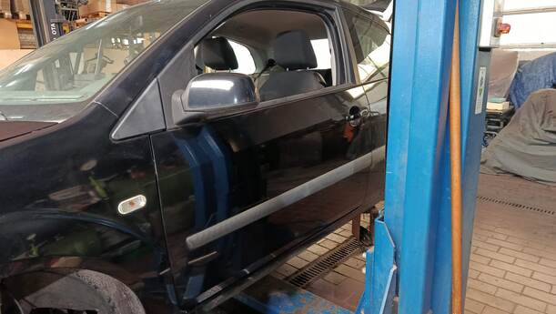 Foto: TÜR VORN LINKS (2/3-TÜRER) eines Ford Fiesta 1.4 Special