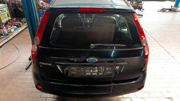 Foto: HECKKLAPPE / HECKDECKEL (2/3-TÜRER) eines Ford Fiesta 1.4 Special
