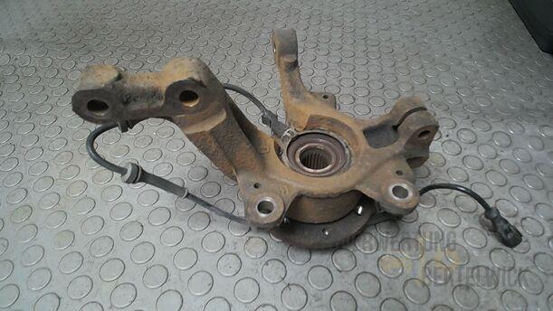 Foto: ACHSSCHENKEL VORN RECHTS eines Renault Clio 1.6 16V Special