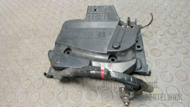 Foto: SICHERUNGSKASTEN eines Ford C-MAX 1.6 EcoBoost Start-Stop-System Special