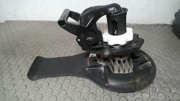 Foto: RESERVERADHALTER eines Renault Clio 1.6 16V Special