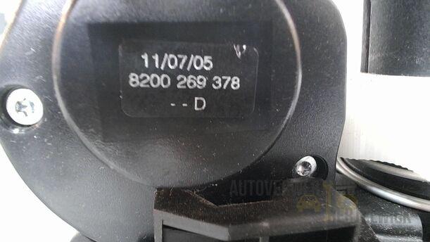Foto: RESERVERADHALTER eines Renault Clio 1.6 16V Special