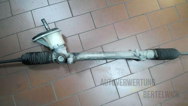 Foto: LENKUNG/ LENKGETRIEBE eines Renault Clio 1.6 16V Special