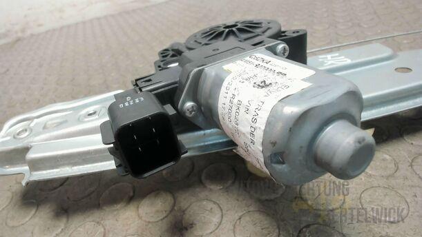 Foto: FENSTERHEBER HINTEN RECHTS eines Ford C-MAX 1.6 EcoBoost Start-Stop-System Special