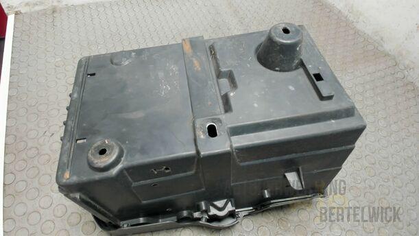 Foto: BATTERIEKASTEN eines Ford C-MAX 1.6 EcoBoost Start-Stop-System Special