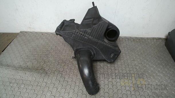 Foto: LUFTFILTERKASTEN eines Renault Clio 1.6 16V Special