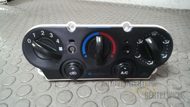 Foto: HEIZUNGSBETÄTIGUNG eines Ford Fiesta 1.4 Special