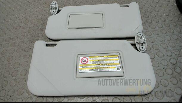 Foto: SONNENBLENDENPAAR eines Ford C-MAX 1.6 EcoBoost Start-Stop-System Special