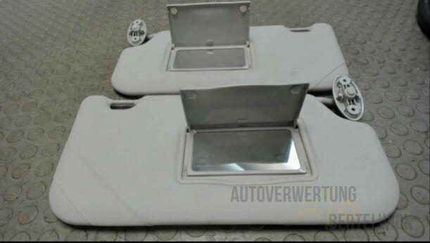 Foto: SONNENBLENDENPAAR eines Ford C-MAX 1.6 EcoBoost Start-Stop-System Special