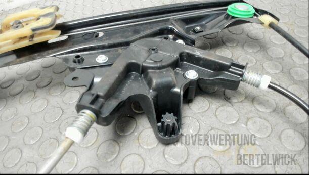 Foto: FENSTERHEBER VORNE LINKS eines Ford C-MAX 1.6 EcoBoost Start-Stop-System Special