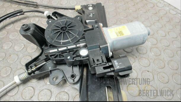 Foto: FENSTERHEBER VORNE LINKS eines Ford C-MAX 1.6 EcoBoost Start-Stop-System Special