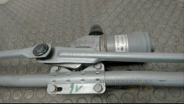 Foto: SCHEIBENWISCHERMOTOR VORNE eines Ford C-MAX 1.6 EcoBoost Start-Stop-System Special