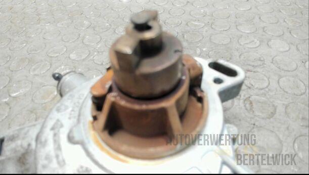 Foto: VAKUUMPUMPE / UNTERDRUCKPUMPE eines Ford C-MAX 1.6 EcoBoost Start-Stop-System Special