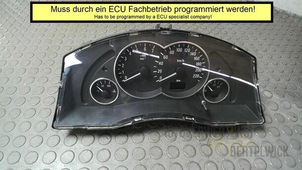 Foto: TACHOEINHEIT/ KOMBIINSTRUMENT eines Opel Meriva 1.6 16V Easytronic Special