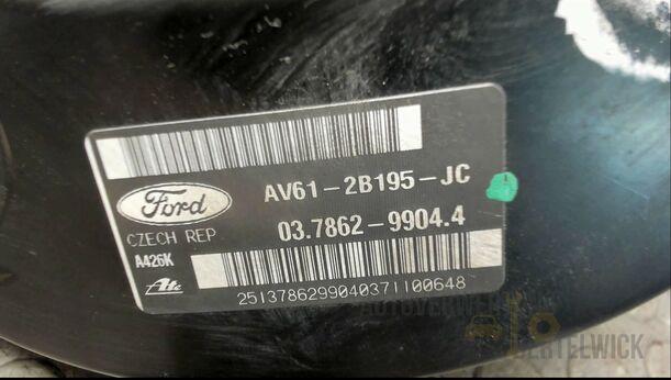 Foto: BREMSKRAFTVERSTÄRKER eines Ford C-MAX 1.6 EcoBoost Start-Stop-System Special
