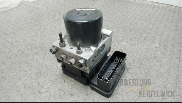 Foto: HAUPTBREMSAGGREGAT ABS eines Ford C-MAX 1.6 EcoBoost Start-Stop-System Special