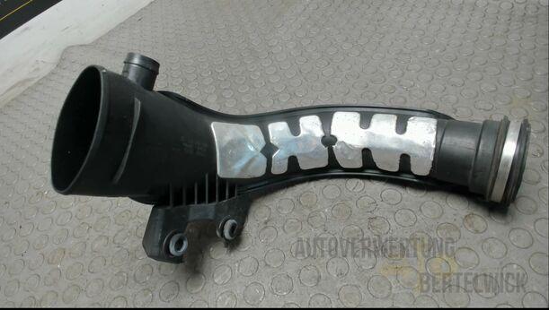 Foto: LUFTANSAUGSCHLAUCH eines Ford C-MAX 1.6 EcoBoost Start-Stop-System Special