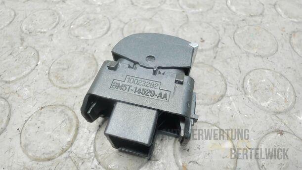 Foto: FENSTERHEBERSCHALTER eines Ford C-MAX 1.6 EcoBoost Start-Stop-System Special
