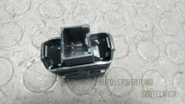 Foto: FENSTERHEBERSCHALTER eines Ford C-MAX 1.6 EcoBoost Start-Stop-System Special
