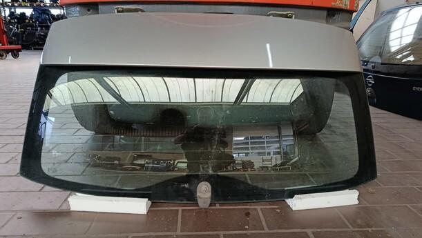 Foto: HECKSCHEIBE ( TOURING ) eines BMW 320i Touring Special
