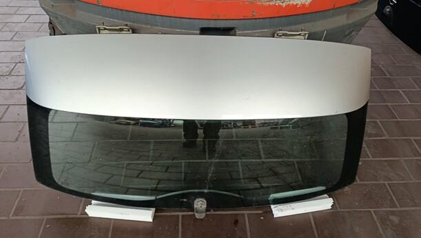 Foto: HECKSCHEIBE ( TOURING ) eines BMW 320i Touring Special