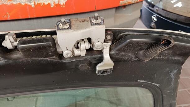 Foto: HECKSCHEIBE ( TOURING ) eines BMW 320i Touring Special