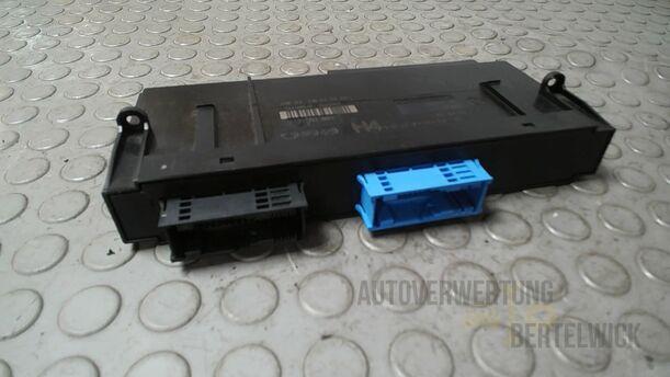 Foto: JUNCTIONBOX ELEKTRONIK eines BMW 320i Touring Special