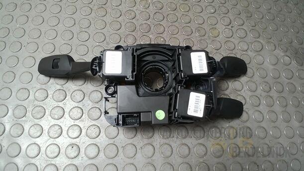 Foto: LENKSTOCKSCHALTER/ KOMBISCHALTER eines BMW 320i Touring Special