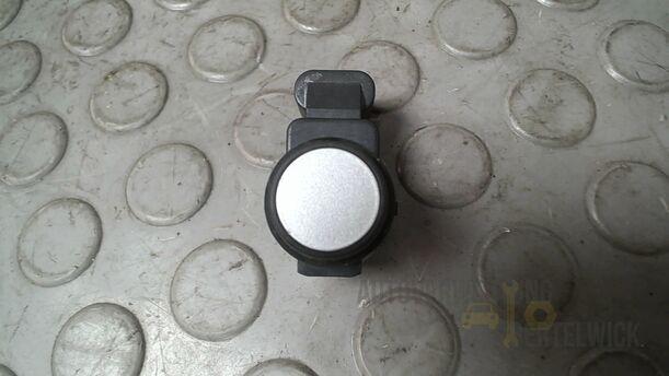 Foto: ULTRASCHALLSENSOR/ PDC SENSOR eines BMW 320i Touring Special