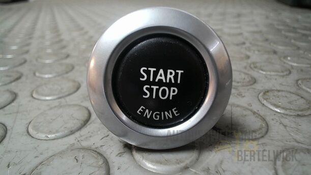 Foto: START/ STOP SCHALTER eines BMW 320i Touring Special