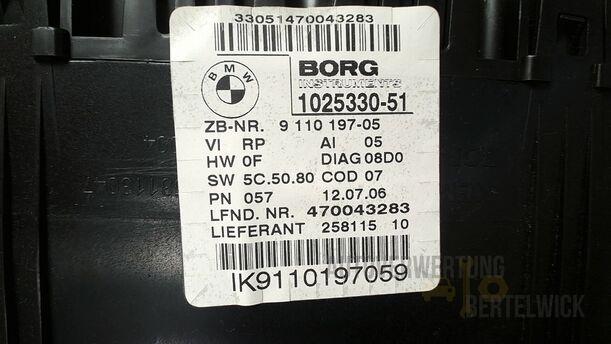 Foto: TACHOEINHEIT/ KOMBIINSTRUMENT eines BMW 320i Touring Special