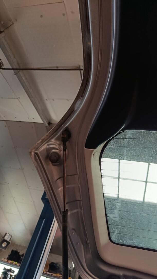 Foto: HECKKLAPPE / HECKDECKEL eines Opel Zafira 1.8 16V Special