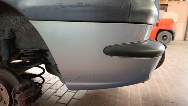 Foto: STOSSFÄNGER / STOßSTANGE HINTEN eines Opel Zafira 1.8 16V Special