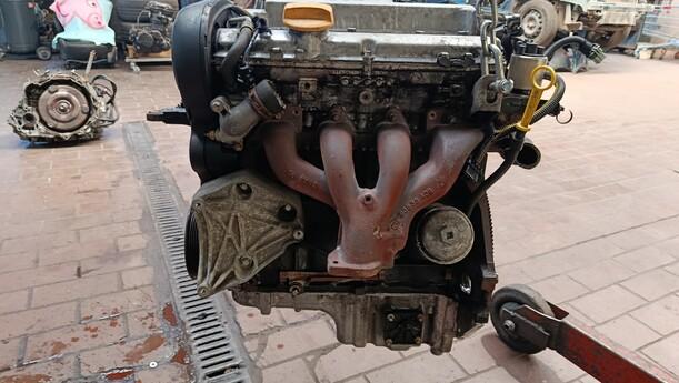 Foto: MOTOR ( X18XE1 ) eines Opel Zafira 1.8 16V Special