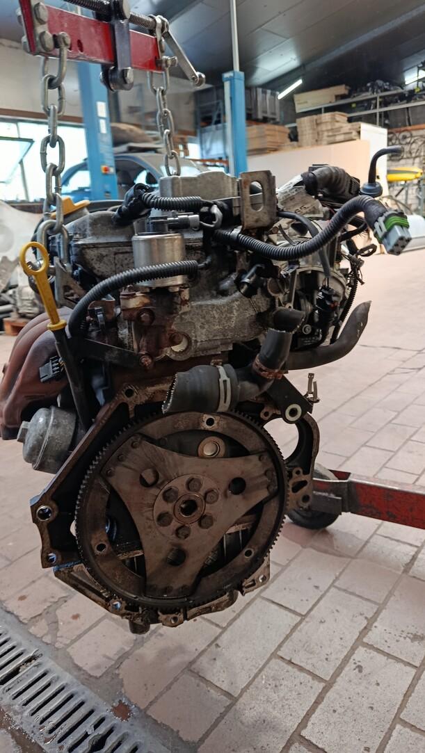 Foto: MOTOR ( X18XE1 ) eines Opel Zafira 1.8 16V Special