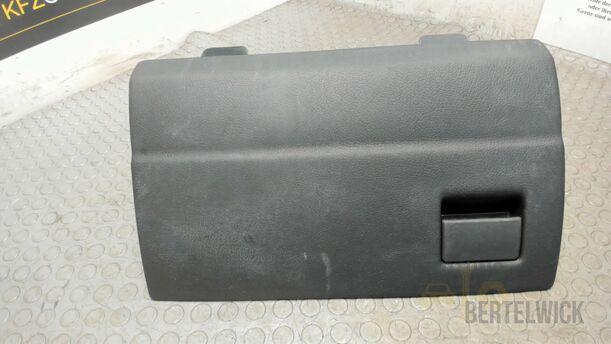 Foto: HANDSCHUHFACH eines Opel Zafira 1.8 16V Special