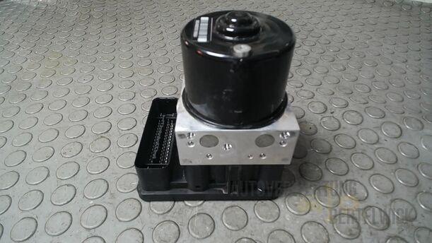Foto: HAUPTBREMSAGGREGAT ABS/ DSC eines BMW 320i Touring Special