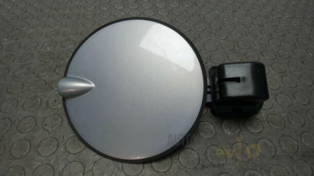 Foto: TANKKLAPPE / TANKDECKEL eines Opel Zafira 1.8 16V Special