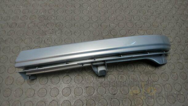 Foto: BLENDE / ABDECKUNG SCHEINWERFER LINKS eines Opel Zafira 1.8 16V Special