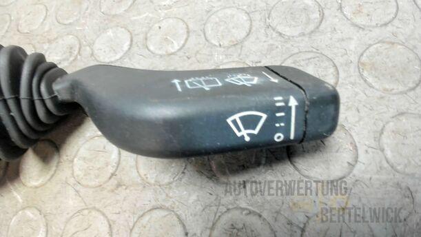 Foto: SCHEIBENWISCHERSCHALTER eines Opel Zafira 1.8 16V Special