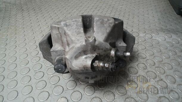 Foto: BREMSSATTEL VORN LINKS ( ATE ) eines BMW 320i Touring Special