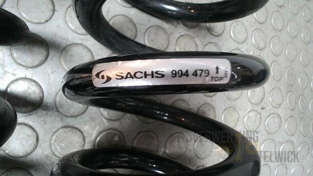 Foto: HINTERFEDERN/ FEDERN HINTEN ( SACHS ) eines BMW 320i Touring Special