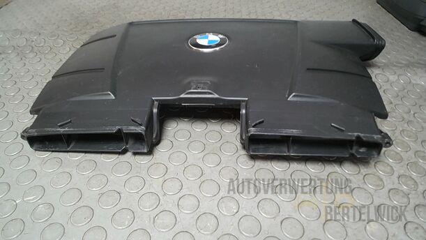 Foto: FRISCHLUFTANSAUGUNG/ ANSAUGROHR eines BMW 320i Touring Special