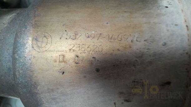 Foto: AUSPUFFKRÜMMER MIT KATALYSATOR eines BMW 320i Touring Special