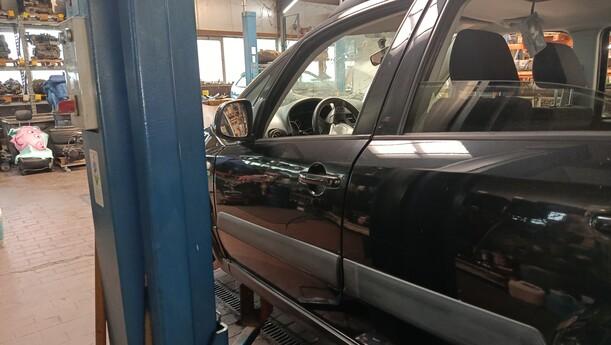 Foto: TÜR VORN LINKS eines Suzuki SX4 2.0 DDiS Special