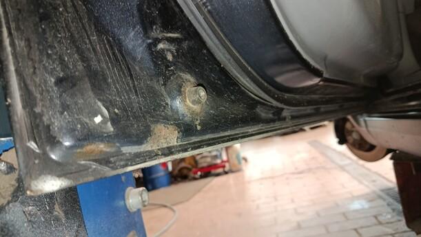 Foto: TÜR VORN LINKS eines Suzuki SX4 2.0 DDiS Special