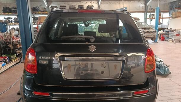 Foto: HECKKLAPPE/ HECKDECKEL eines Suzuki SX4 2.0 DDiS Special