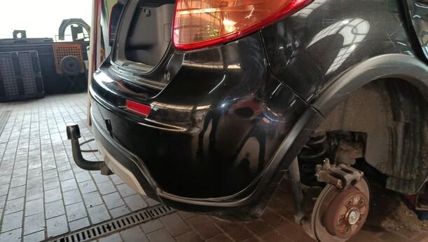 Foto: STOSSFÄNGER/ STOßSTANGE HINTEN eines Suzuki SX4 2.0 DDiS Special