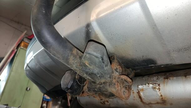 Foto: STOSSFÄNGER/ STOßSTANGE HINTEN eines Suzuki SX4 2.0 DDiS Special
