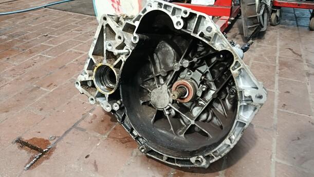 Foto: SCHALTGETRIEBE 6 GANG eines Suzuki SX4 2.0 DDiS Special